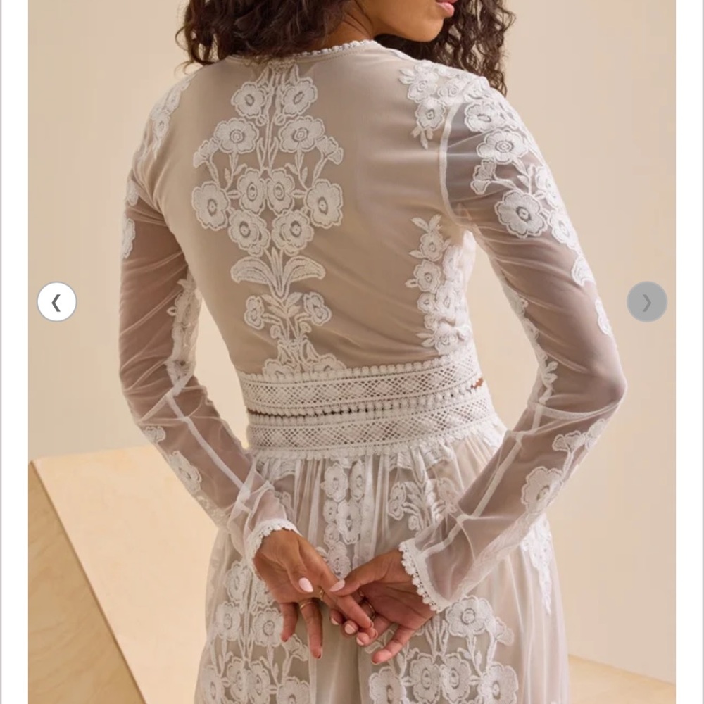 Altar'd State White Lace Long-Sleeve Crop Top - Picture 3 of 4